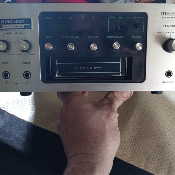 Digital clock - Picture 6 of 8